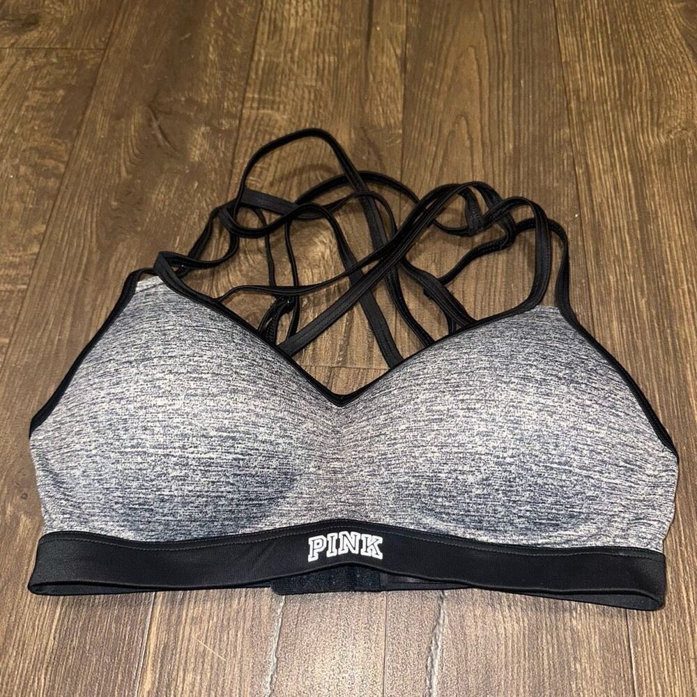 Victoria’s Secret Pink Ultimate heathered S strappy yoga sports bra